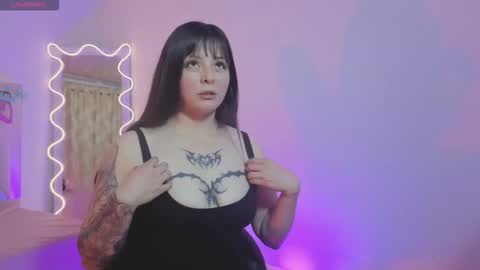 HINNA online show from 11, 11, 2025