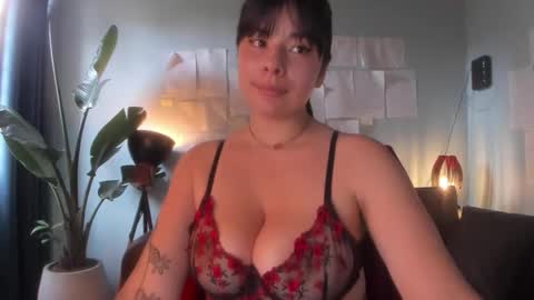 Hinnata online show from 2, 12, 2025