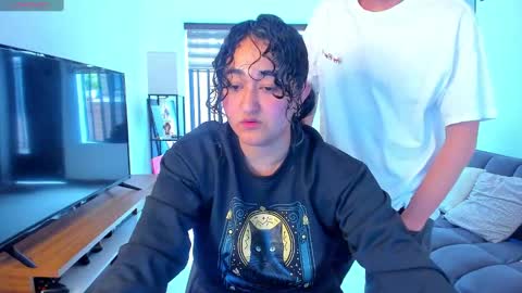 Next stream saturday night  online show from 26, 1, 2025