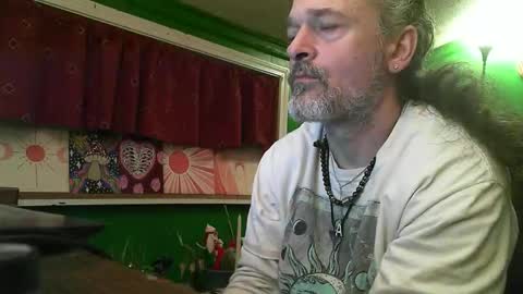 hippiedad333 online show from 5, 3, 2026