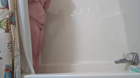 hippiesoul204 online show from 28, 1, 2025