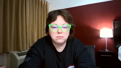 Snapshot of hippihope420 chatting on 6, 3, 2025 Bella online show from 6, 3, 2025