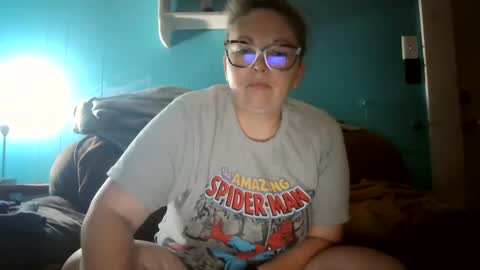 Snapshot of hippihope420 chatting on 9, 9, 2025 Bella online show from 9, 9, 2025