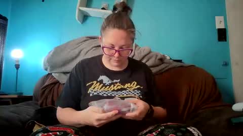 Snapshot of hippihope420 chatting on 14, 9, 2025 Bella online show from 14, 9, 2025