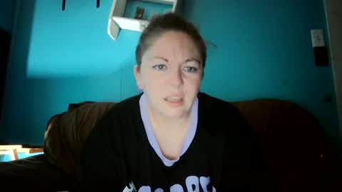 Snapshot of hippihope420 chatting on 23, 9, 2025 Bella online show from 23, 9, 2025