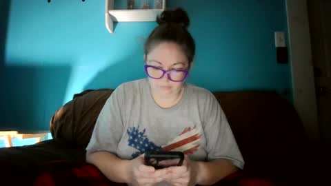 Snapshot of hippihope420 chatting on 25, 9, 2025 Bella online show from 25, 9, 2025