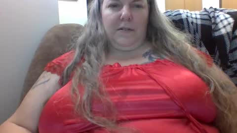 hippysnewhere online show from 27, 5, 2026