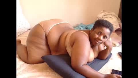 Snapshot of hips2sexy chatting on 22, 1, 2025 hips2sexy online show from 22, 1, 2025