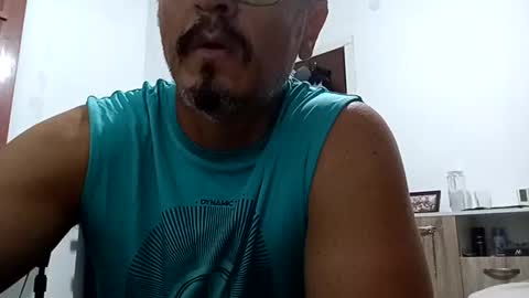 Snapshot of hitstick077 chatting on 11, 7, 2026 CandyboxHunter44 online show from 11, 7, 2026