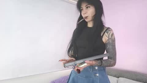 hiyakasudere_ online show from 30, 10, 2025