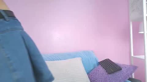 hiyakasudere_ online show from 18, 11, 2025