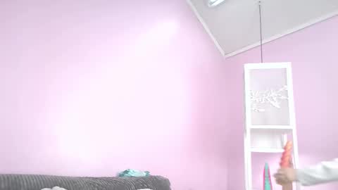 hiyakasudere_ online show from 27, 11, 2025