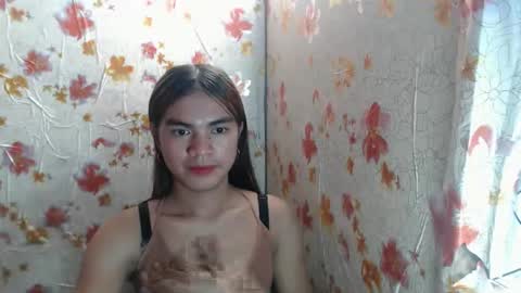 Snapshot of hoelykarina chatting on 8, 3, 2026 Karina3 online show from 8, 3, 2026