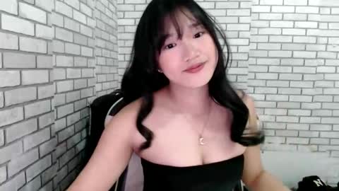 Snapshot of hoelykarina chatting on 9, 4, 2026 Karina3 online show from 9, 4, 2026