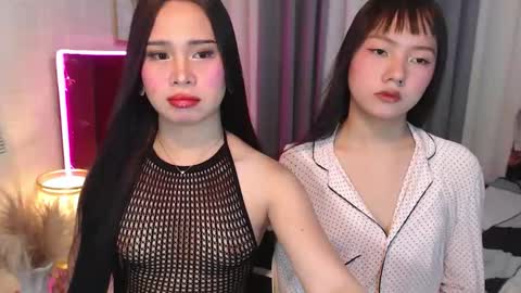 hoelymolly online show from 9, 3, 2026