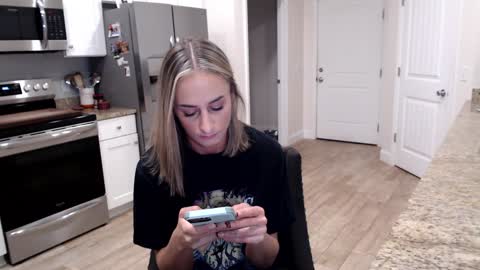 Holi Hurricane online show from 17, 1, 2025