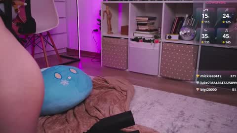 Holli online show from 7, 12, 2024