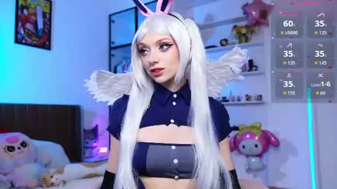 Snapshot of holliwould_ chatting on 11, 6, 2026 Holli online show from 11, 6, 2026