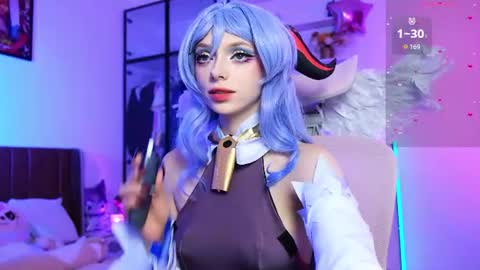 Snapshot of holliwould_ chatting on 27, 6, 2026 Holli online show from 27, 6, 2026