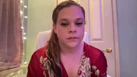 Hollys Drive threw Side Of CB. online show from 14, 12, 2024