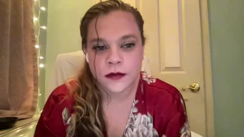 Hollys Drive threw Side Of CB. online show from 14, 12, 2024