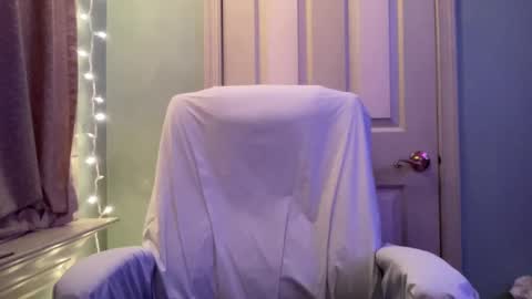 Hollys Drive threw Side Of CB. online show from 25, 12, 2024