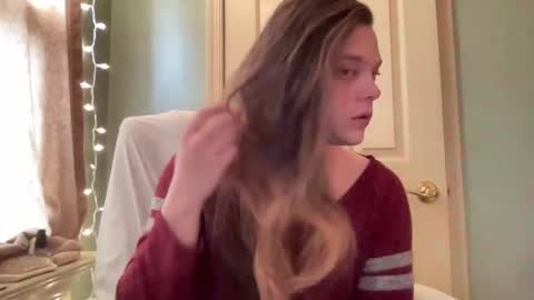 Hollys Drive threw Side Of CB. online show from 29, 12, 2024