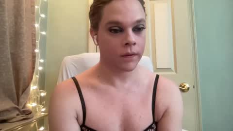 Hollys Drive threw Side Of CB. online show from 1, 1, 2025