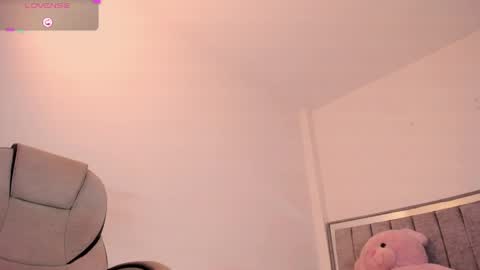holly_16 online show from 7, 6, 2026