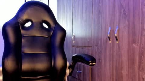 Snapshot of holly_29_m chatting on 21, 2, 2025 Mara online show from 21, 2, 2025