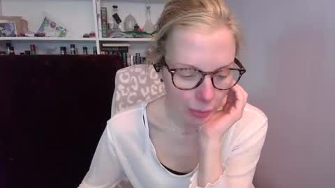holly_bourbon online show from 28, 2, 2026
