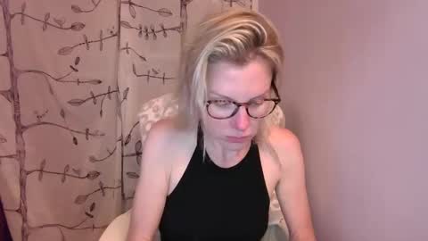 holly_bourbon online show from 6, 6, 2026