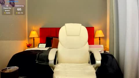 Holly Madisson online show from 16, 11, 2025