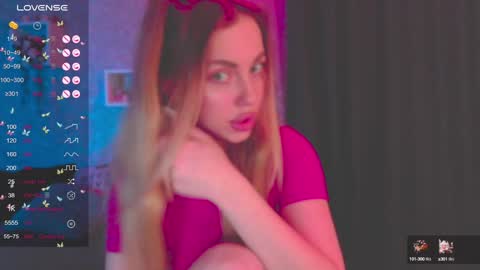 holly_molly8 online show from 25, 1, 2025