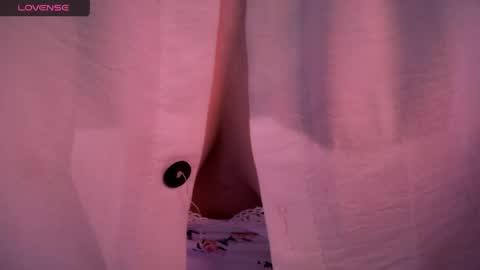 Snapshot of holly_molly_69 chatting on 2, 5, 2026 Molly online show from 2, 5, 2026