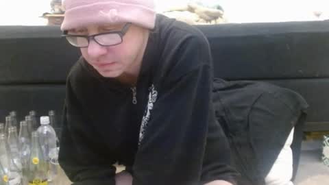 Snapshot of hollyhawkes chatting on 9, 2, 2025 Holly Hawkes online show from 9, 2, 2025