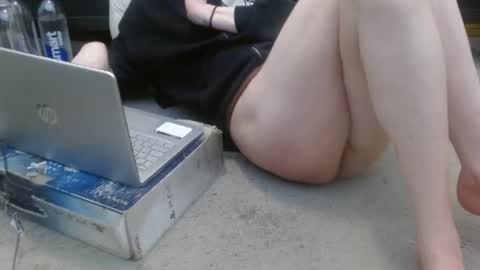 Snapshot of hollyhawkes chatting on 27, 2, 2025 Holly Hawkes online show from 27, 2, 2025