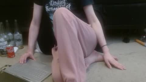 Holly Hawkes online show from 23, 11, 2025