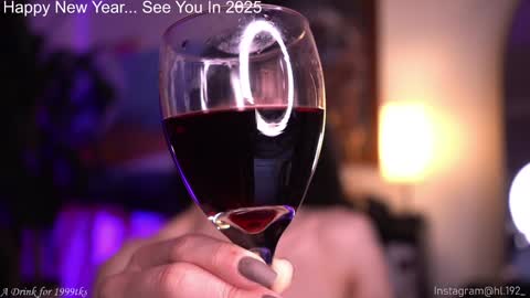 Holly Linder online show from 28, 12, 2024