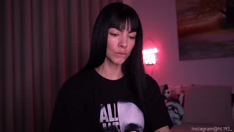 Holly Linder online show from 30, 1, 2025