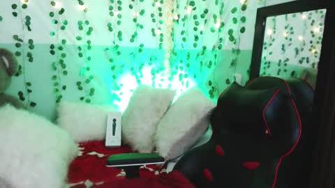 holly online show from 30, 12, 2024