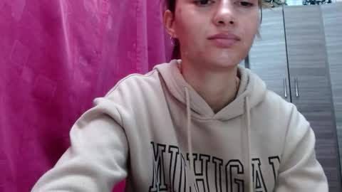 Snapshot of holy_juli2 chatting on 4, 3, 2026 Juli online show from 4, 3, 2026