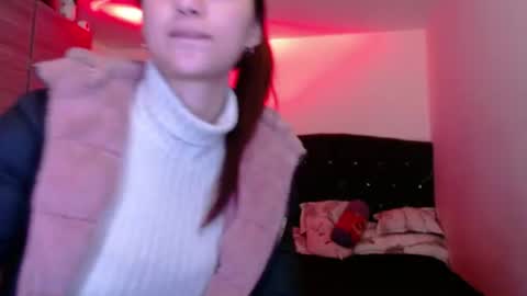 Snapshot of holy_julii chatting on 13, 6, 2026 holy_julii online show from 13, 6, 2026