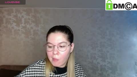 Snapshot of holy_michela chatting on 27, 12, 2024 Welcome guys Pleasure to see you all here My name is MichaelaTip menu is active Private is open online show from 27, 12, 2024