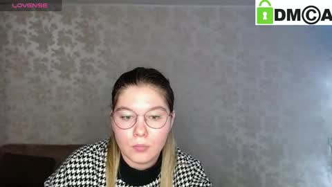 Snapshot of holy_michela chatting on 27, 12, 2024 Welcome guys Pleasure to see you all here My name is MichaelaTip menu is active Private is open online show from 27, 12, 2024