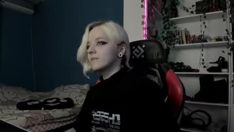 holy_mistresss online show from 9, 11, 2025