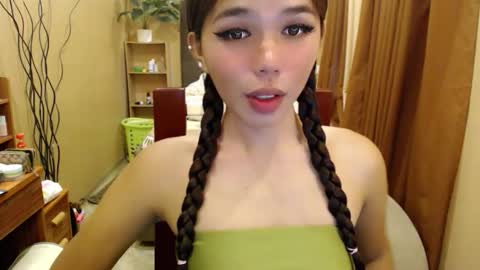holy_molly1 online show from 22, 5, 2026