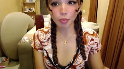 holy_molly1 online show from 31, 5, 2026