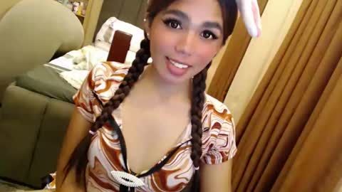 holy_molly1 online show from 3, 6, 2026