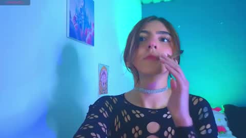 Snapshot of holy_taby_ chatting on 26, 9, 2025 online show from 26, 9, 2025